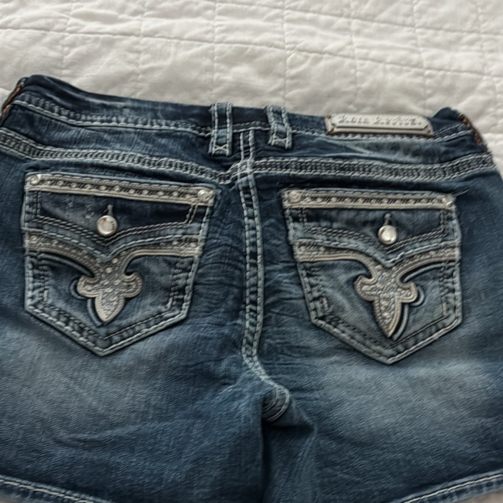 Rock Revival Blue Jeans with Decorative Stitching